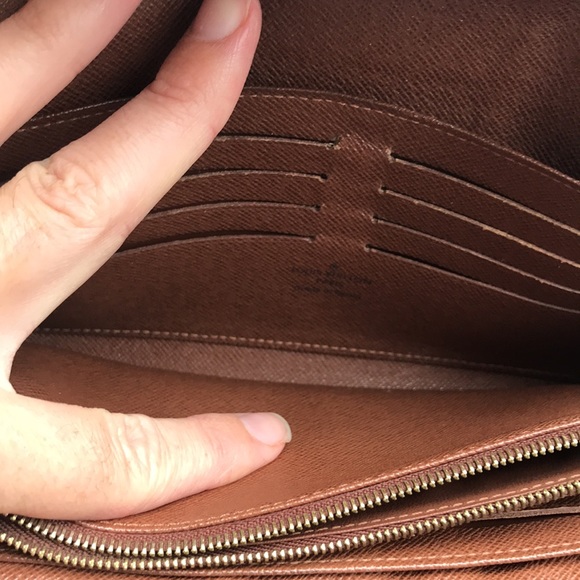 Louis Vuitton monogram Boetie wallet - Picture 9 of 14